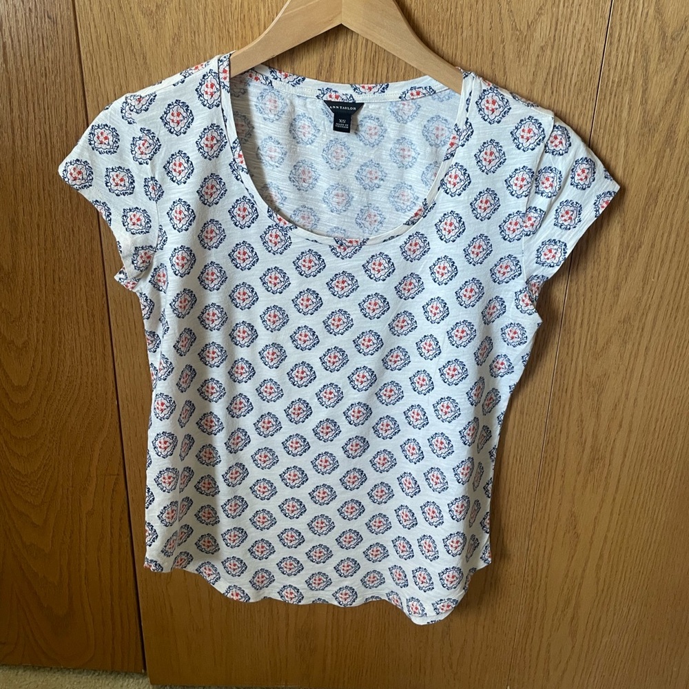 Ann Taylor Pattern Tee